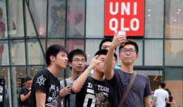 三里屯优衣库视频,时尚潮流与科技融合的视觉盛宴